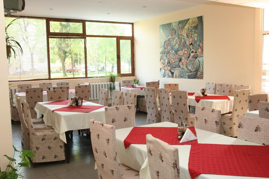 Interrum Hotel Ράζγκραντ Εξωτερικό φωτογραφία