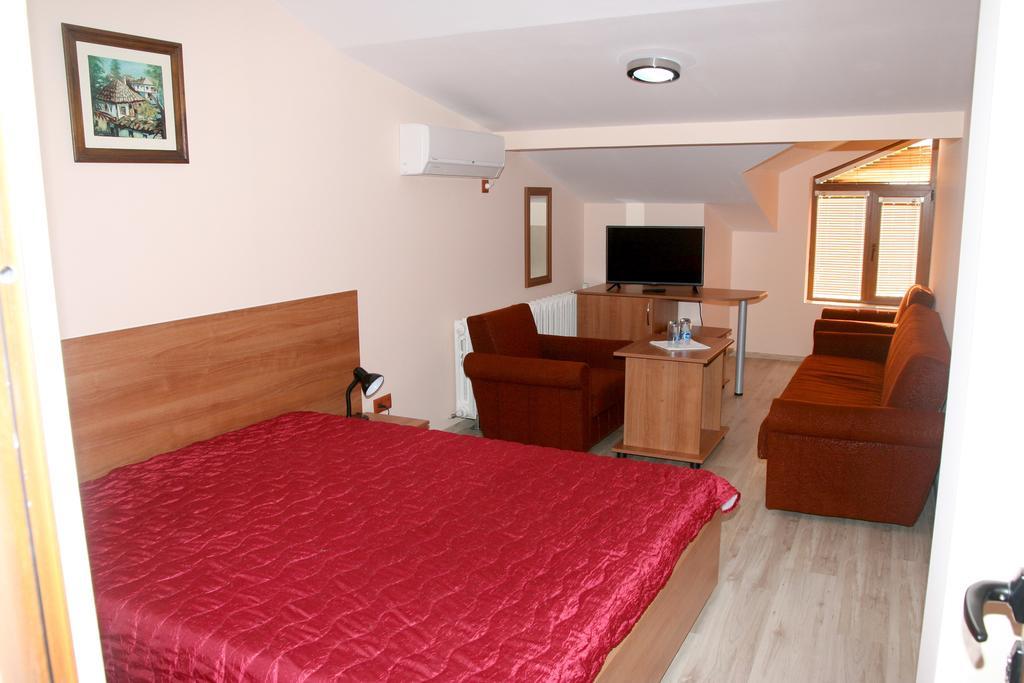 Interrum Hotel Ράζγκραντ Δωμάτιο φωτογραφία