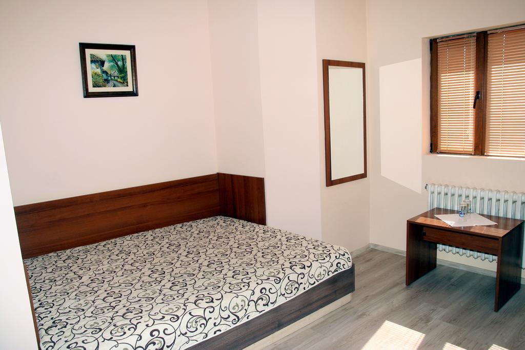 Interrum Hotel Ράζγκραντ Δωμάτιο φωτογραφία