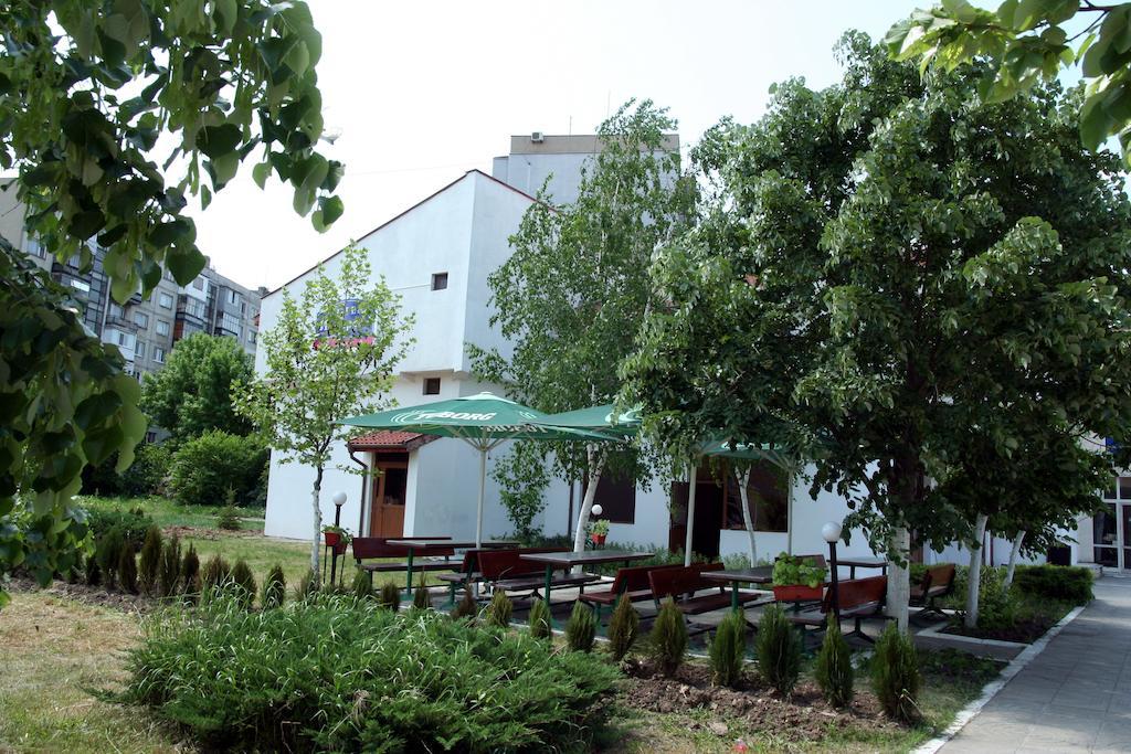 Interrum Hotel Ράζγκραντ Εξωτερικό φωτογραφία