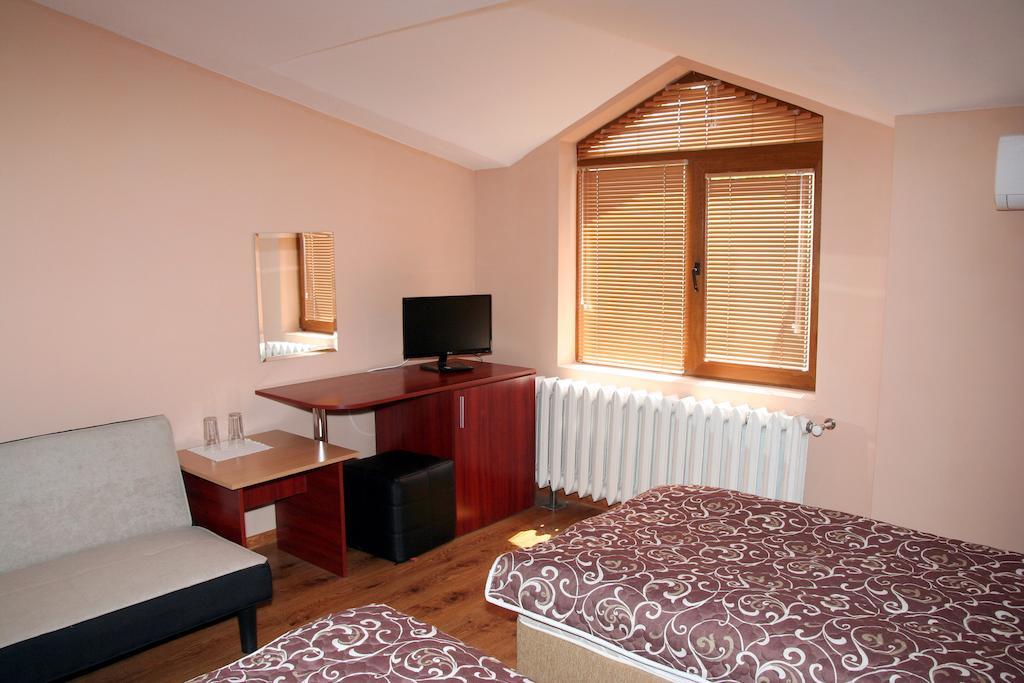 Interrum Hotel Ράζγκραντ Δωμάτιο φωτογραφία